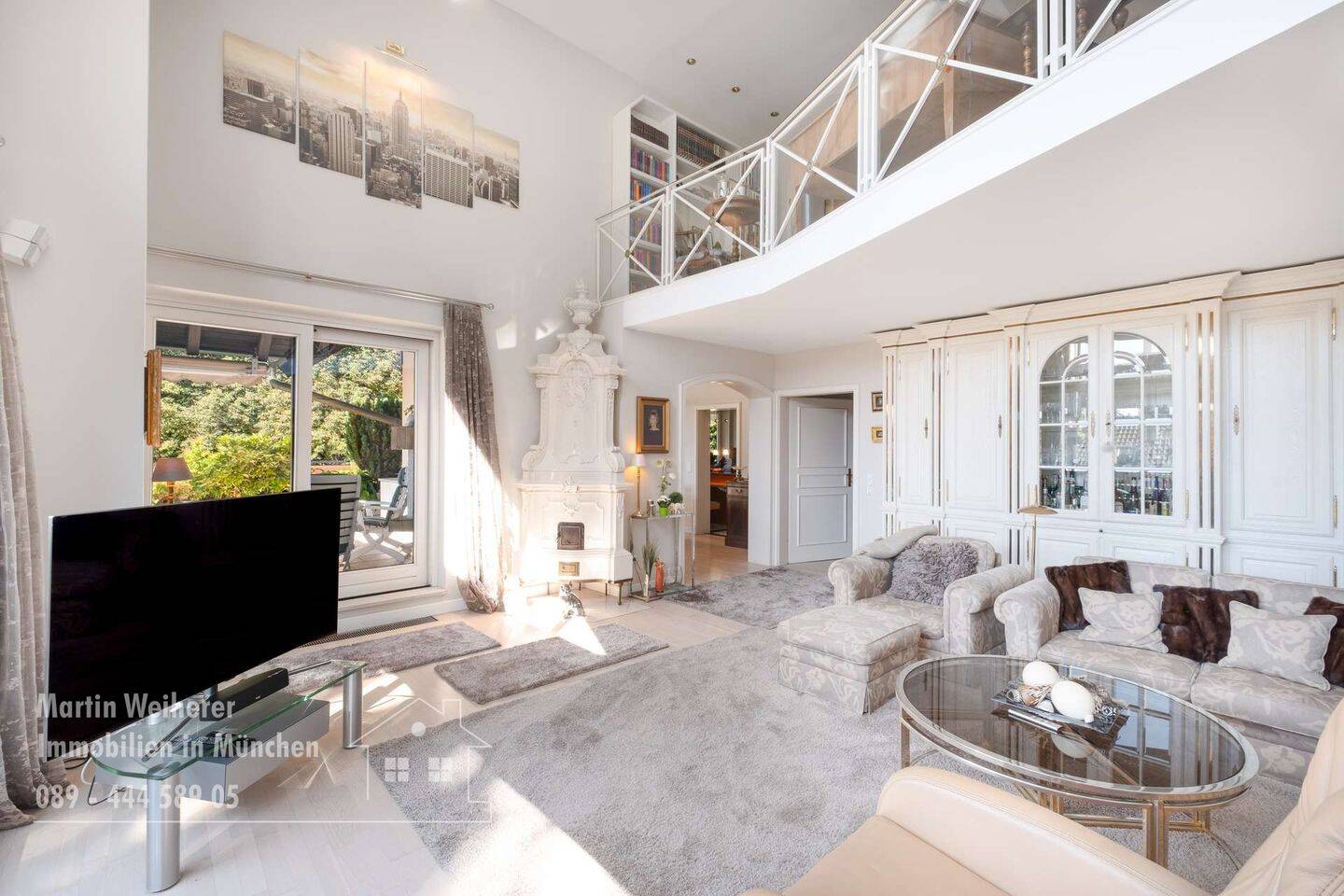7-Zimmer-Maisonette: lichtdurchflutet mit umlaufender Terrasse und Grünblick – München – Vorschaubild 6