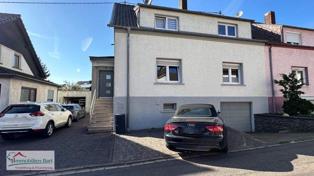 GRENZE L-REMICH: WOHNHAUS MIT 4 SCHLAFZIMMERN / GARTEN UND GARAGE IN TOP LAGE – Mettlach – Bild 1 von 9