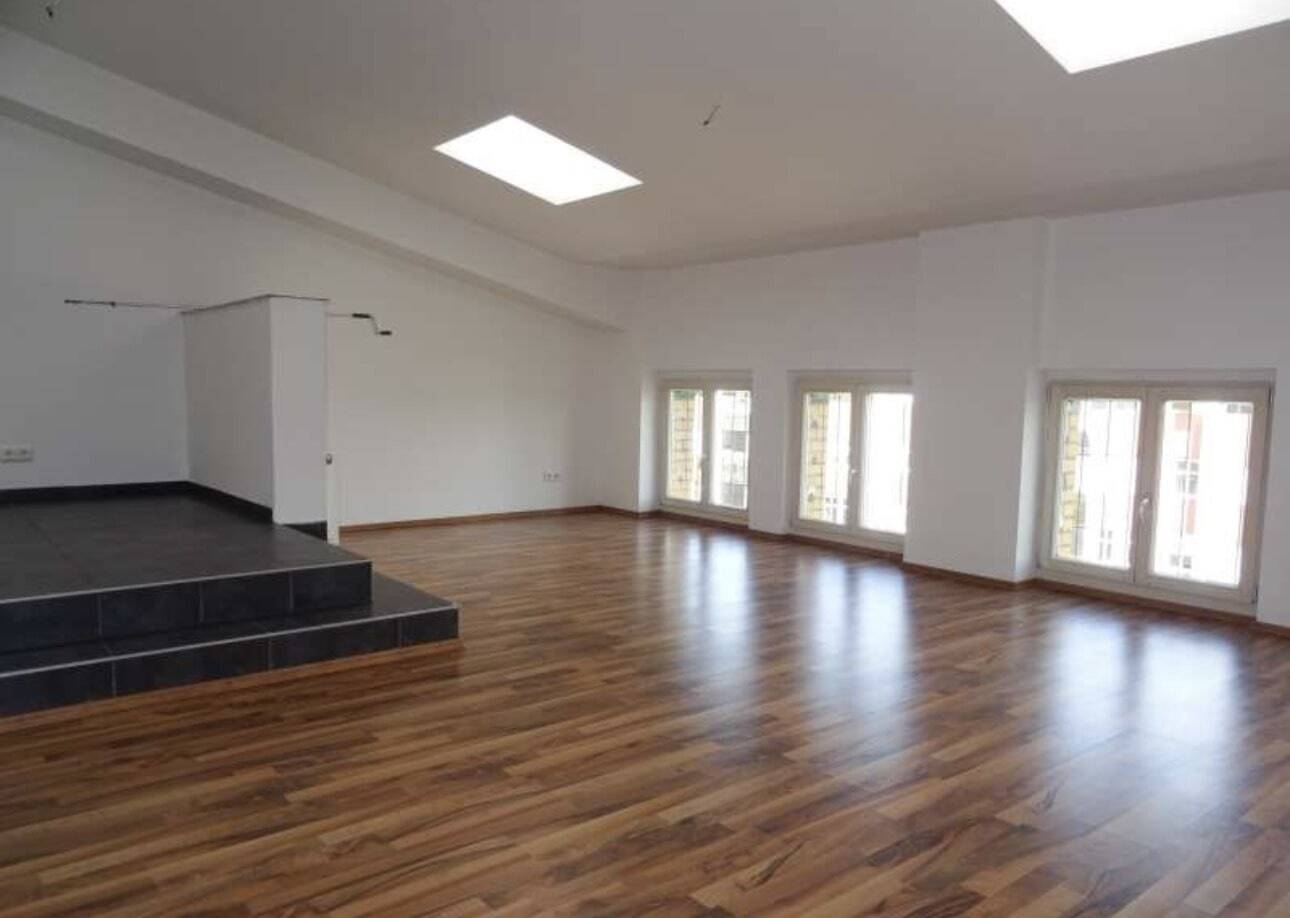 Schöne gemütliche 1-Raum-Loft Wohnung 54,01m2 in MD.Neue -Neustadt zu vermieten.