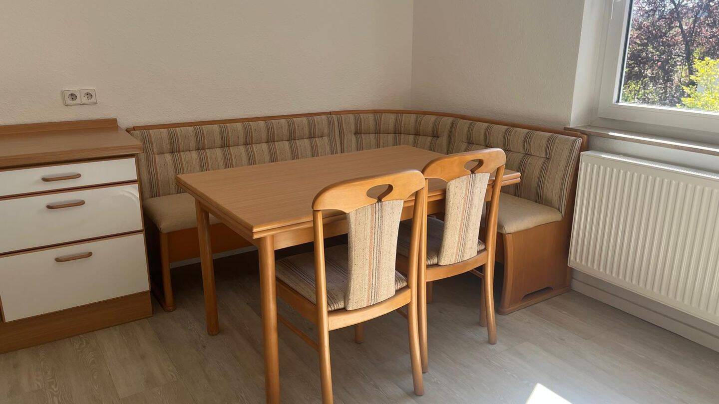 Stadtwohnung im Grünen: Helle 3,5-Zimmer Wohnung mit Balkon im 2. OG in Stuttgart-Nord – Stuttgart – Vorschaubild 7
