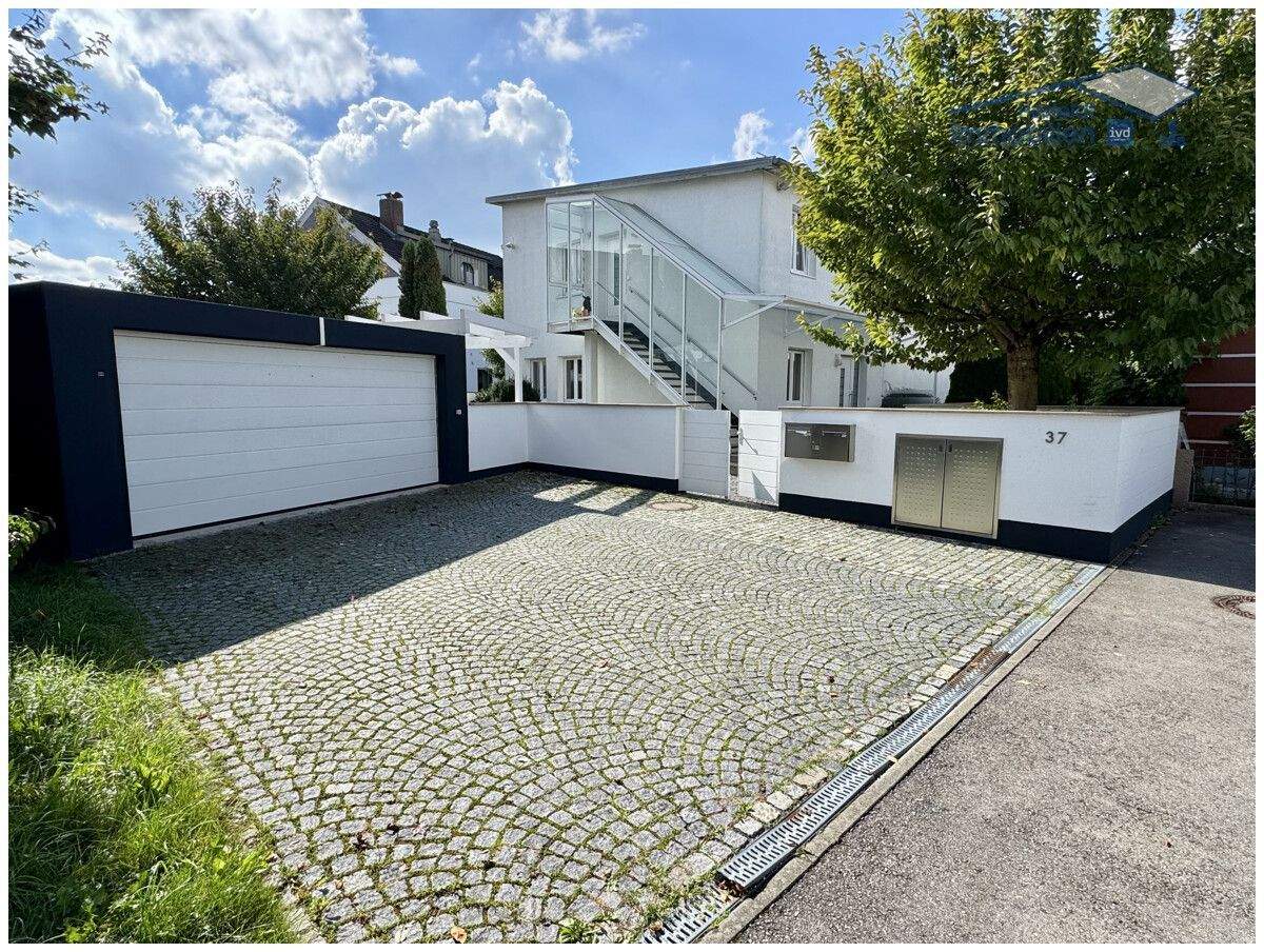 Exklusive Stadtvilla mit zwei Wohneinheiten und luxuriösem Wellnessbereich – Augsburg – Vorschaubild 2