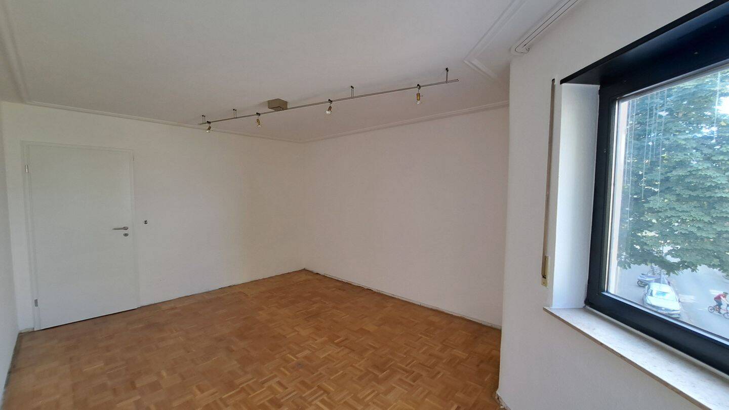 Renovierte 4 Zimmerwohnung mit Balkon/Wintergarten, Garage am Schloss und Uni – Mannheim – Vorschaubild 5