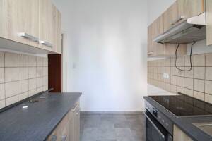 Bezugsfreie Hochparterre-Wohnung mit hohen Decken und zentraler Anbindung – 70374 Stuttgart – Vorschaubild 6
