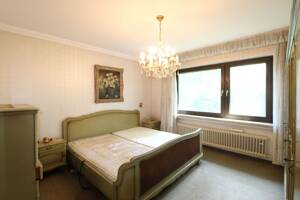 Attraktives Einfamilienhaus mit modernem, offenem Grundriss, Ost- und Westgarten und viel Potenzial – 81249 München – Vorschaubild 7