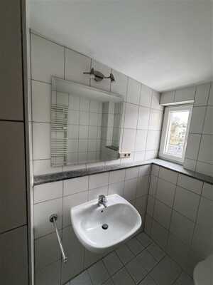 ****Schöne Dachgeschosswohnung in saniertem Altbau; WG-geeignet**** – 54295 Trier – Vorschaubild 9