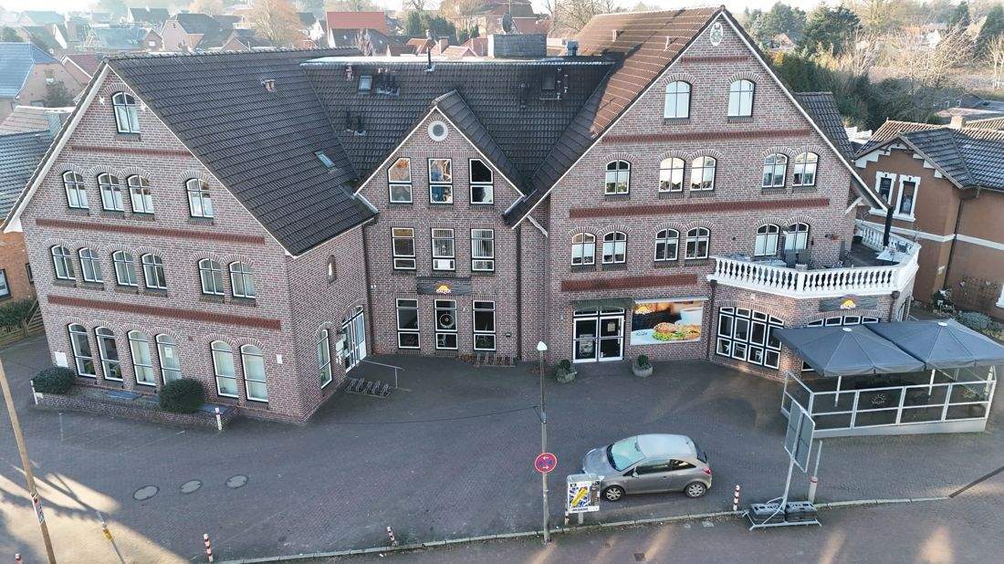 Zentral. Solide. Zukunftssicher. Investition in bester Lage! – Burg (Dithmarschen) – Bild 1 von 9