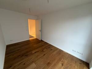 Hochwertige 4-Zimmer-Wohnung mit Balkon und Stellplatz – 23562 Lübeck – Vorschaubild 4
