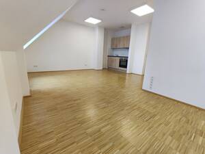 Geräumige, bezugsfreie 1,5-Zimmer im DG mit EBK, NUR FÜR STUDENTEN zu vermieten -WE18- – 91054 Erlangen – Vorschaubild 9