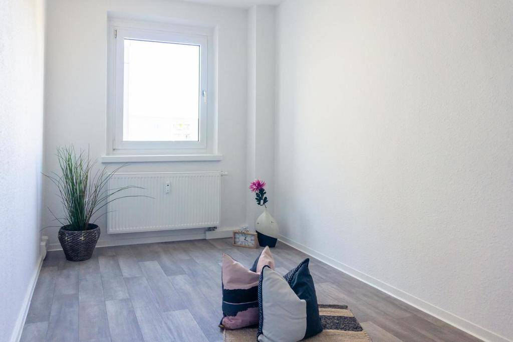 Erdgeschosswohnung mit Balkon nahe Schlossteich – Chemnitz – Vorschaubild 3