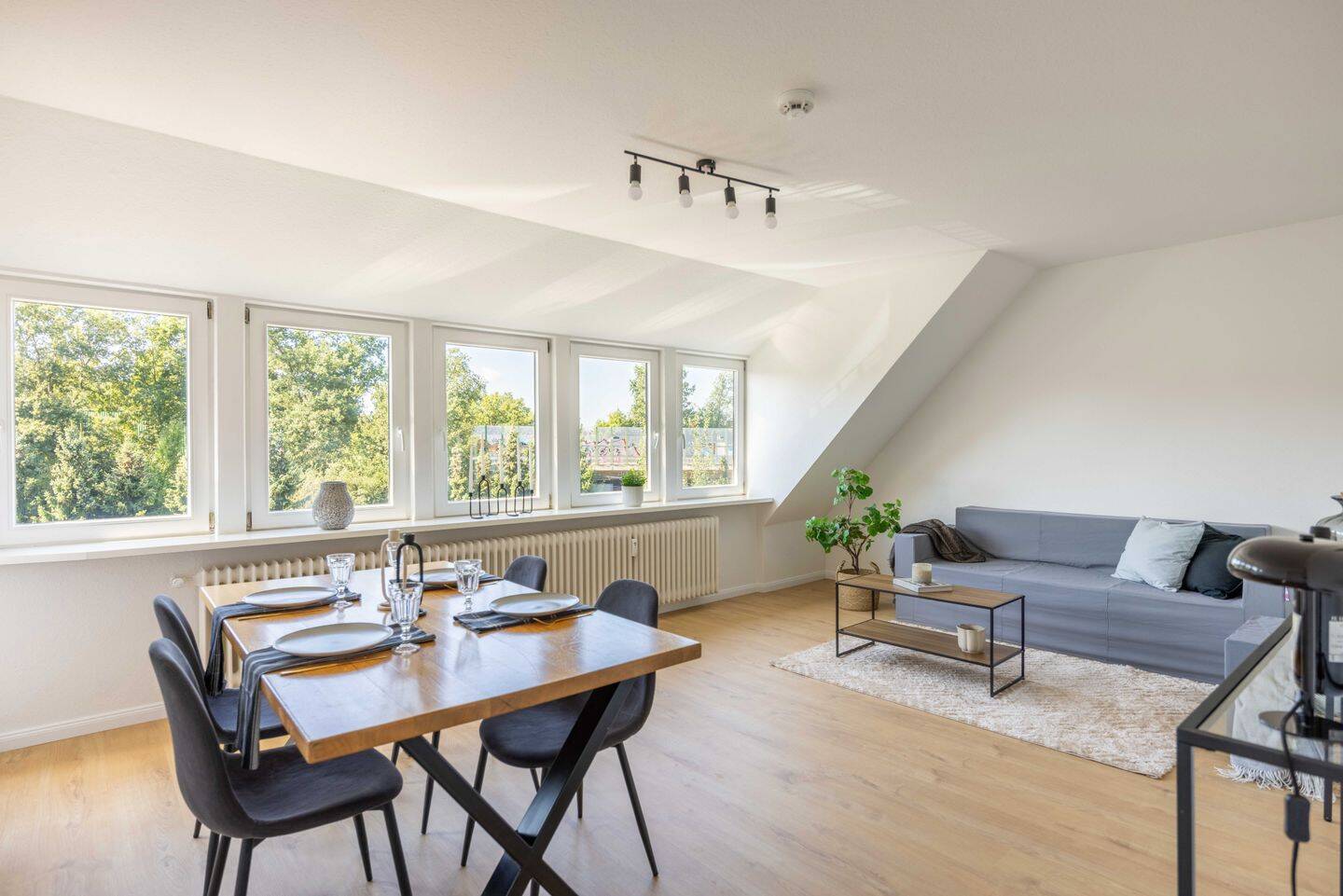 Lichtdurchflutetes Wohnjuwel mit modernem Charme - Ihr neues Zuhause wartet – Bremen – Vorschaubild 4