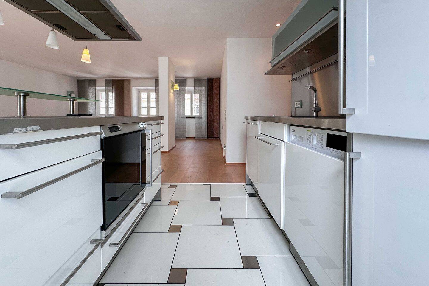 Exklusiv & bezugsfrei: Moderne Innenstadtwohnung mit Balkon und Stellplatzoption – Nürnberg – Vorschaubild 5