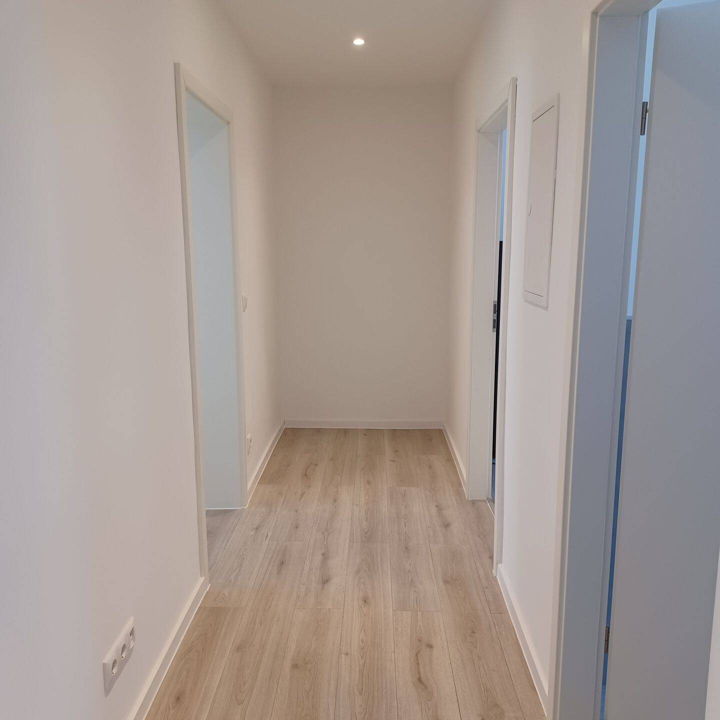 Großzügige, renovierte 3-Zimmer-Wohnung in zentraler Lage – Nürnberg – Vorschaubild 6