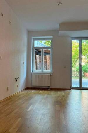 Modernisierte Altbauwohnung mit ruhigem Innenhof-Flair im Erdgeschoss – 90762 Fürth – Vorschaubild 4