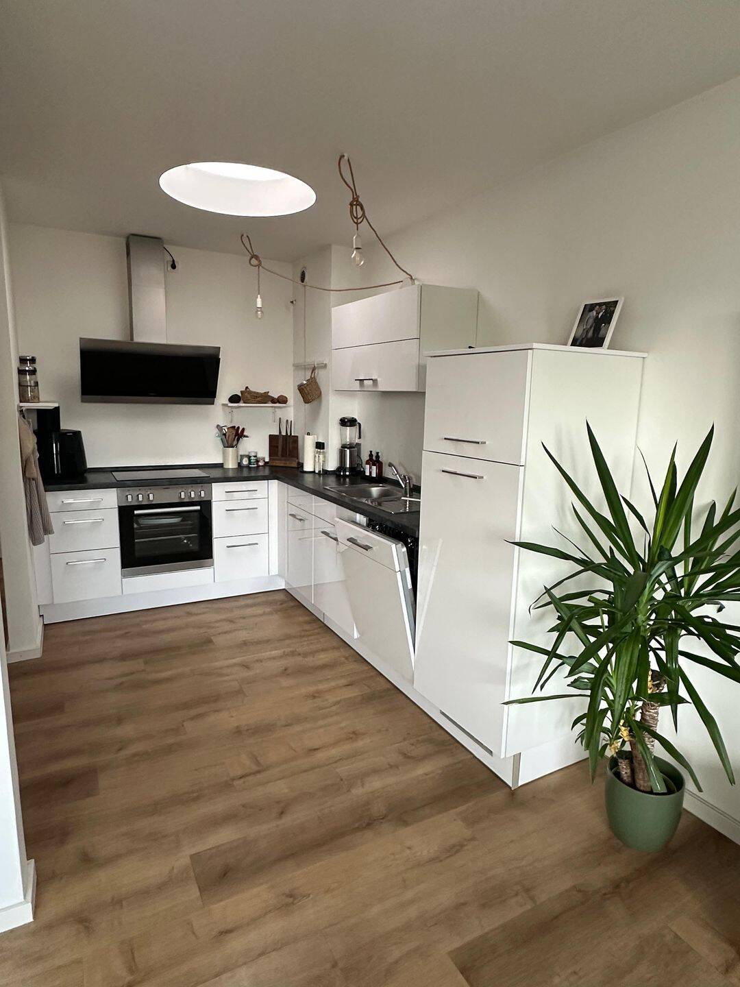 3 Zimmer mit offener Küche und 2 schönen Balkonen auf der Bellevue – Saarbrücken – Vorschaubild 4