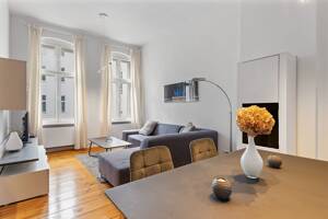Zentrale Ruheoase – Sanierte 2-Zimmer-Altbauwohnung mit zeitloser Ausstattung – 10115 Berlin – Vorschaubild 9