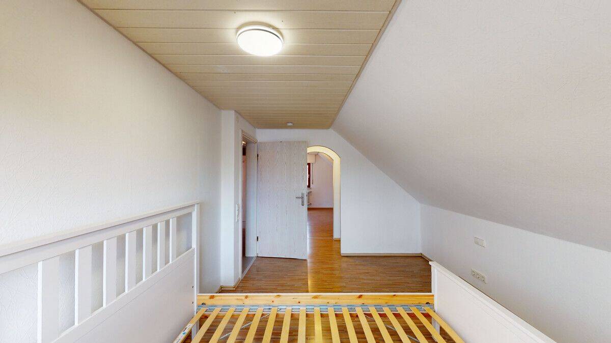 Wohnen mit Wohlfühlfaktor moderne Dachgeschosswohnung in Durmersheim – Durmersheim – Vorschaubild 4