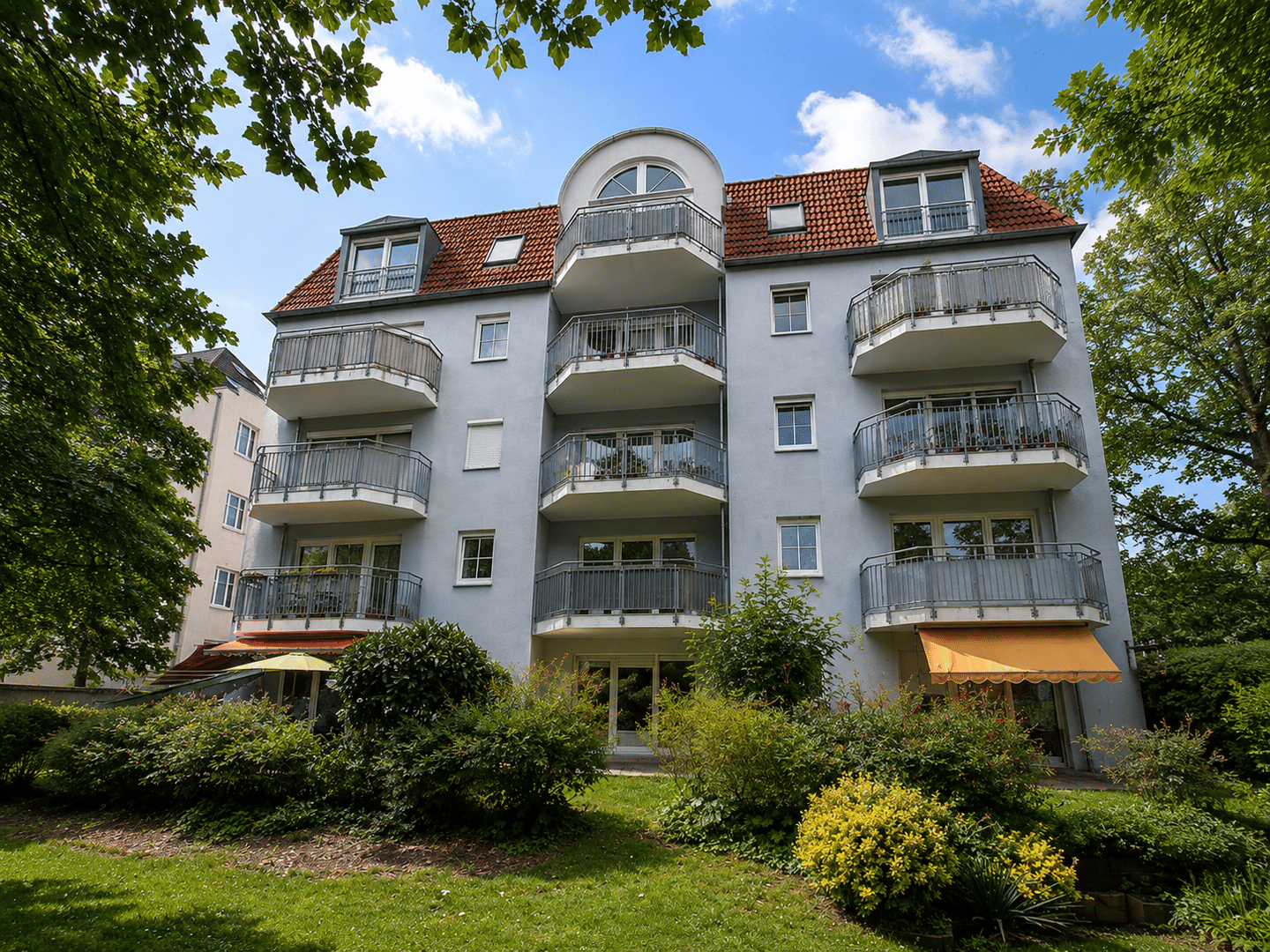 Bezugsfreie Single-Wohnung mit Gartenanteil und Einbauküche