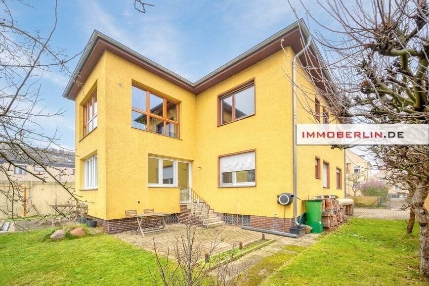 IMMOBERLIN.DE - Wohlfühllage! Attraktiv strukturiertes Ein-/Zweifamilienhaus mit großem Südgarten – Berlin – Bild 1 von 9