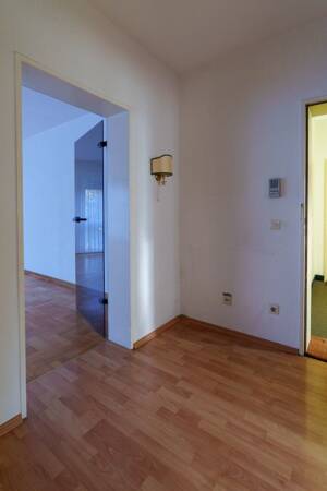 Glücksgriff! Heisinger Oberdorf. Bildschöne Wohnung. Ruhige Waldnähe. Balkon & Parkett. TG-Platz möglich. – 45259 Essen – Vorschaubild 6