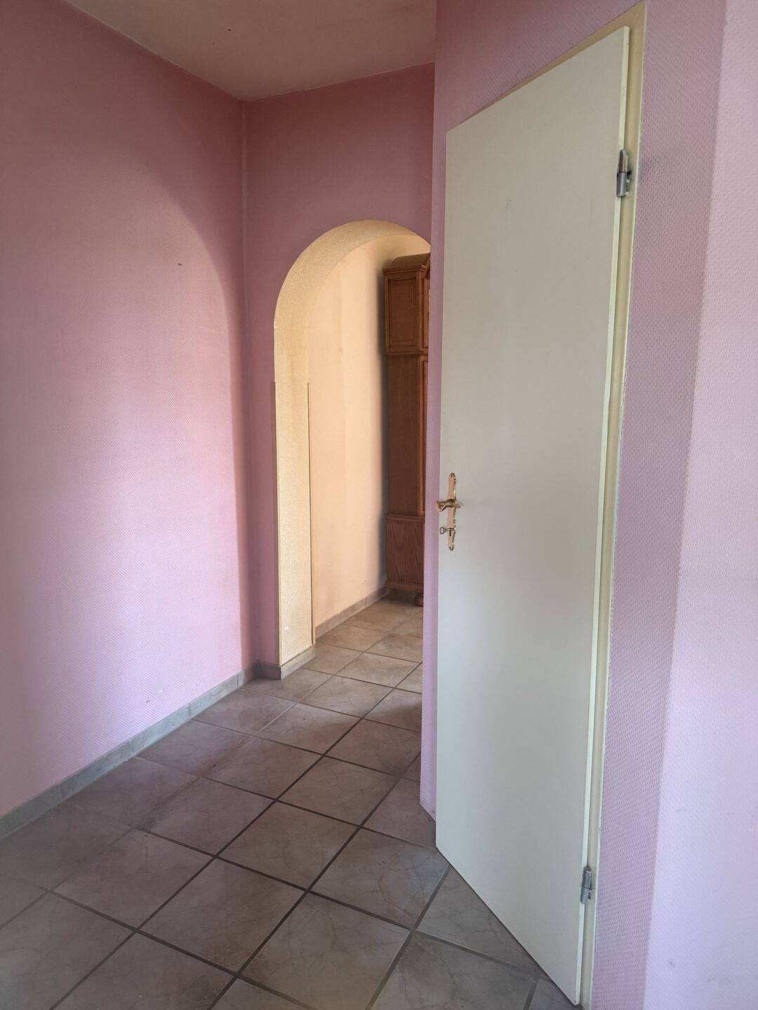 Charmante Dachgeschosswohnung mit Dachterrasse – Köln – Vorschaubild 3