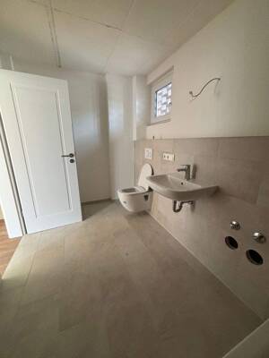helle 4-Zimmer-Wohnung im Zwei-Familienhaus – 22607 Hamburg – Vorschaubild 3
