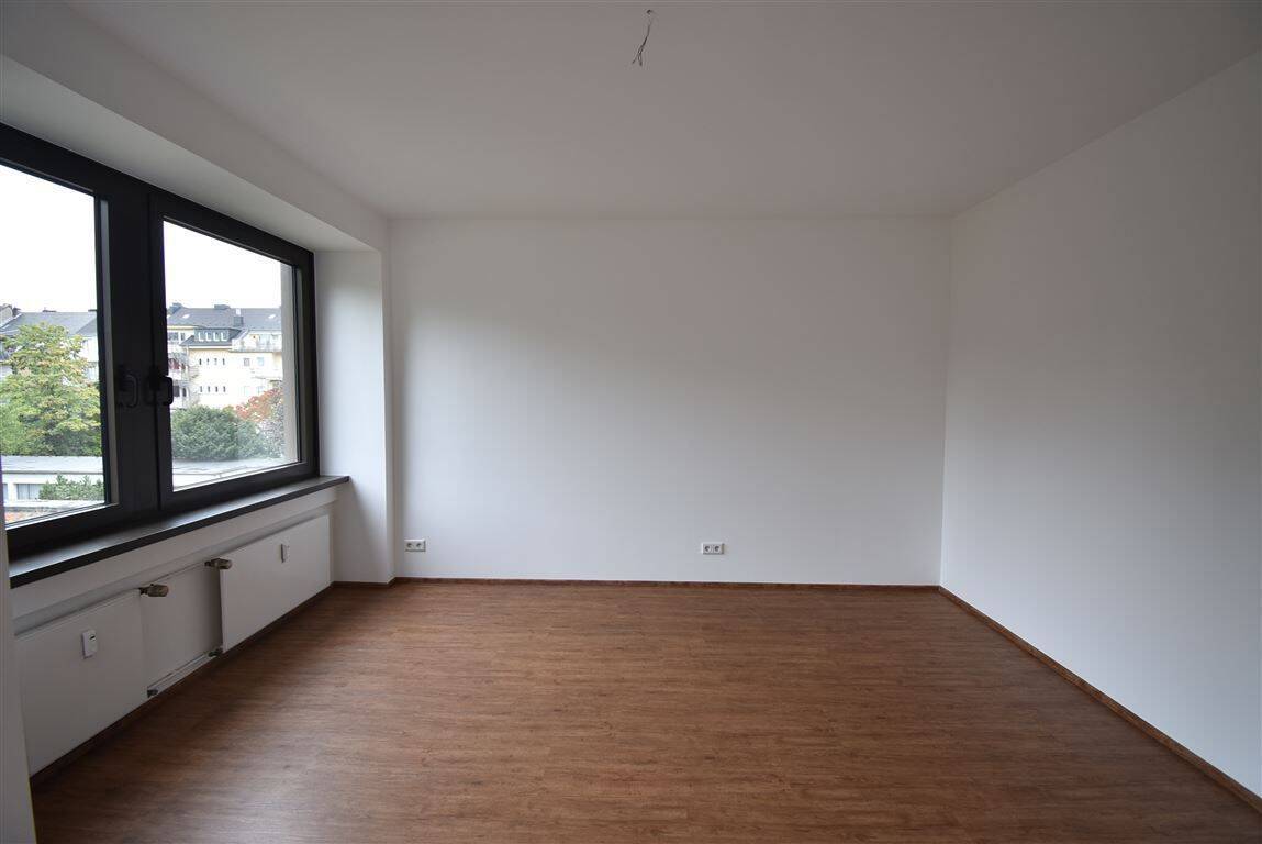 Großflächiger Wohn- Essbereich! 3-Zi-Whg mit 2 Bädern in zentraler Lage von D-Flingern – Düsseldorf – Vorschaubild 8