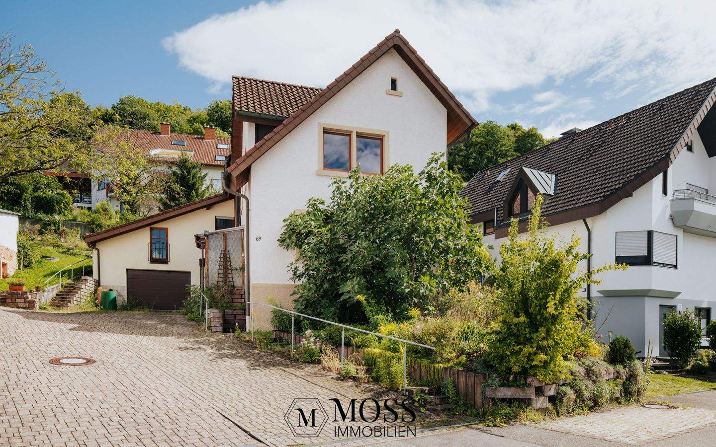 Mehrgenerationenwohnen mit Aussicht - und Raum für Ihre Ideen – Merzhausen – Bild 1 von 9