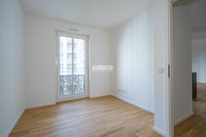 ** 3-Raum-Wohnung mit EBK, Balkon & Loggia im Herzen der Stadt ** – 1067 Dresden – Vorschaubild 3