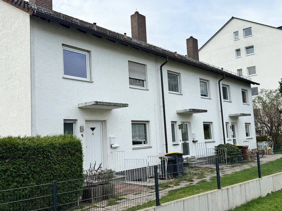 Reihenhaus mit Garten und Garage