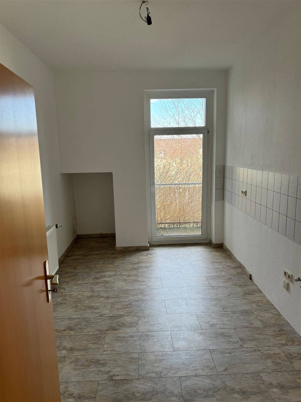 *** Hier wohlfühlen! Schöne 2 - Raum Wohnung mit Balkon erwartet Dich*** – Chemnitz – Vorschaubild 4