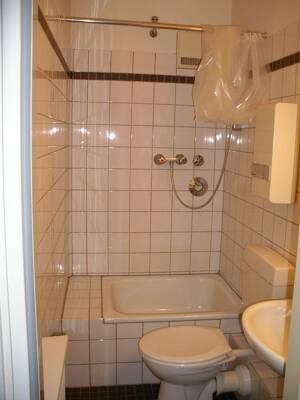1-Zimmer-Studentenwohnung mit kleinem Balkon + Einbauküche – 52072 Aachen – Vorschaubild 4