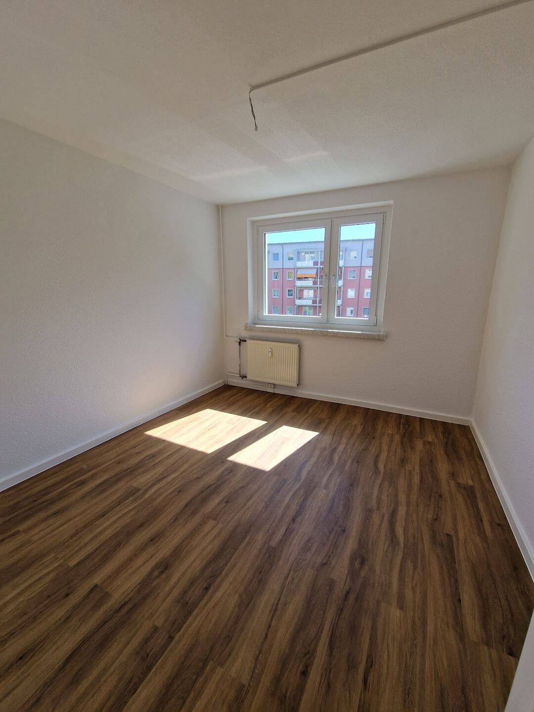 Renovierung abgeschlossen - zum wohlfühlen mit Sonnenbalkon! – Magdeburg – Vorschaubild 4