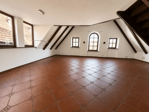 Großzügige Maisonette-Wohnung zur Miete im Herzen der Weidener Altstadt // Schulgasse 2 – 92637 Weiden in der Oberpfalz – Vorschaubild 4