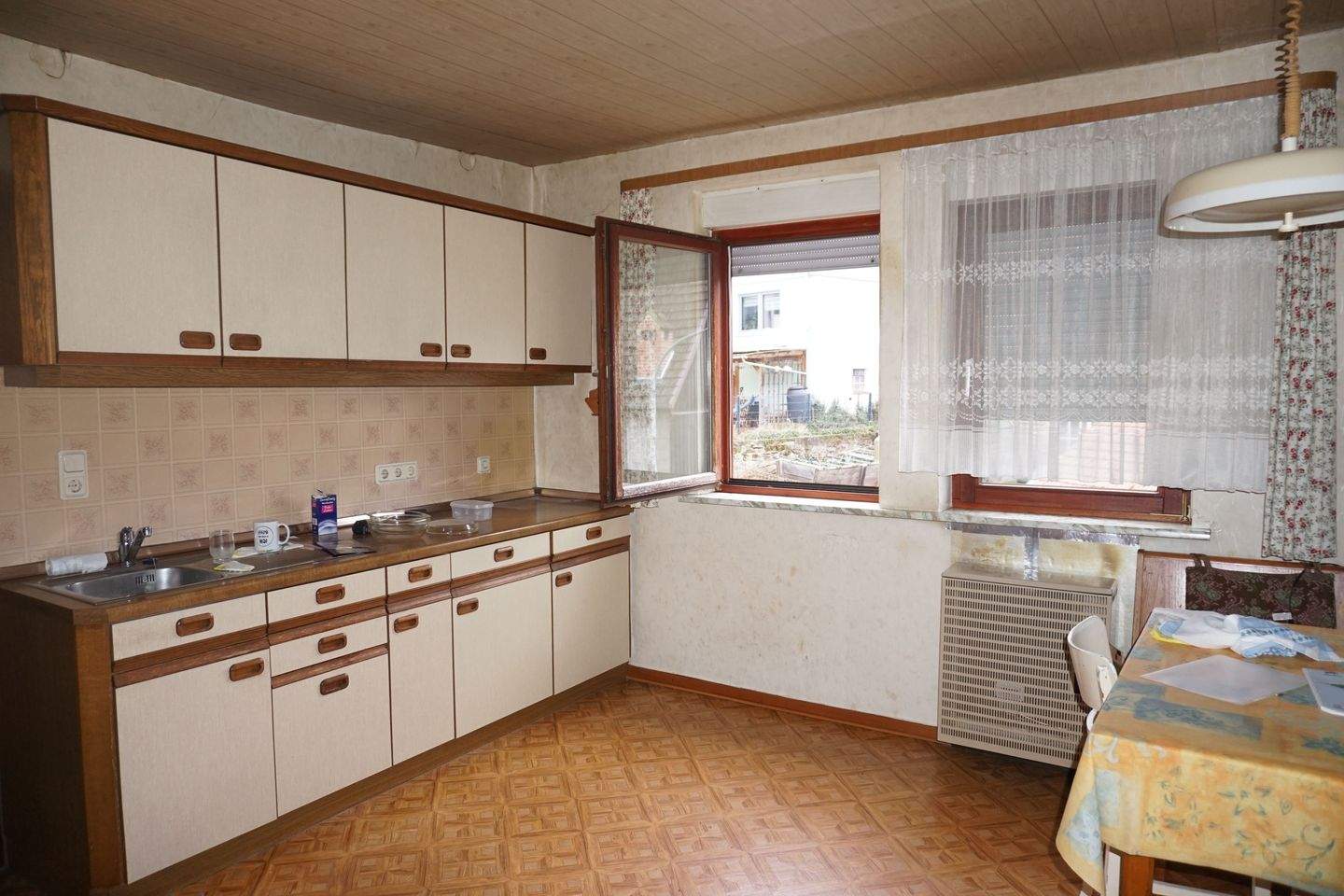 *** Preisreduzierung! - Einfamilienhaus mit Wiese und Stallung in Edertal OT zu verkaufen *** – Edertal – Vorschaubild 5