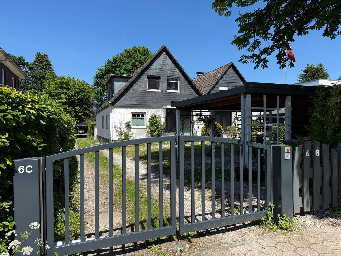 Sehr großzügiges, gepflegtes Einfamilienhaus in Schnelsen