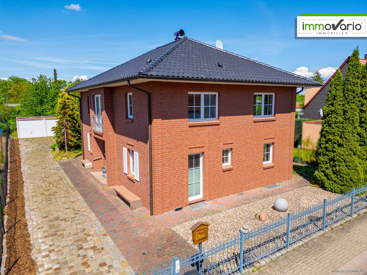 Moderne Stadtvilla mit Geothermie-Heizung in ruhiger Wohnlage in Sudenburg/Friedenshöhe – 39116 Magdeburg – Bild 1 von 9