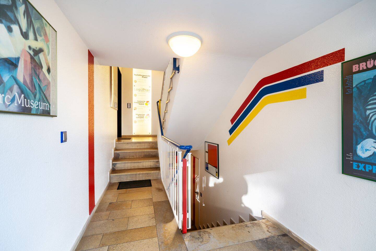 Wohn-u. Geschäftshaus ca. 460 m² Fläche | Eigentümerwohnung |3 Praxen| 6 Carports| 3 Stellplätze – Gütersloh – Vorschaubild 6