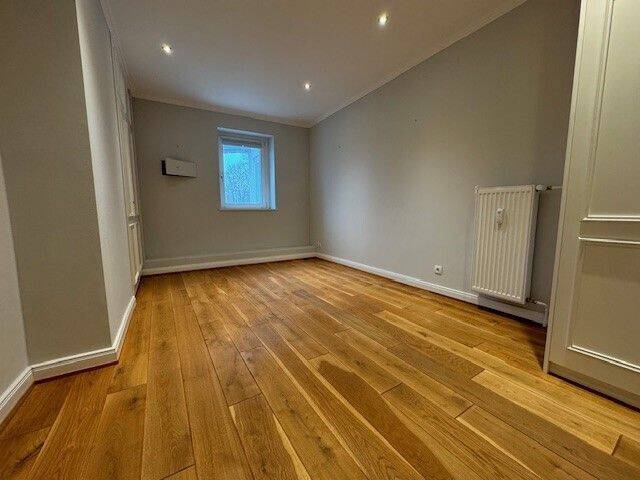 Verfügbar ab 01.10.: 2-Zimmer-Wohnung mit offener Küche, zwei Balkonen und TG-Platz in Uhlenhorst! – Hamburg – Vorschaubild 2