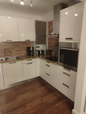 4,5-Zimmer Wohnung mit Garage