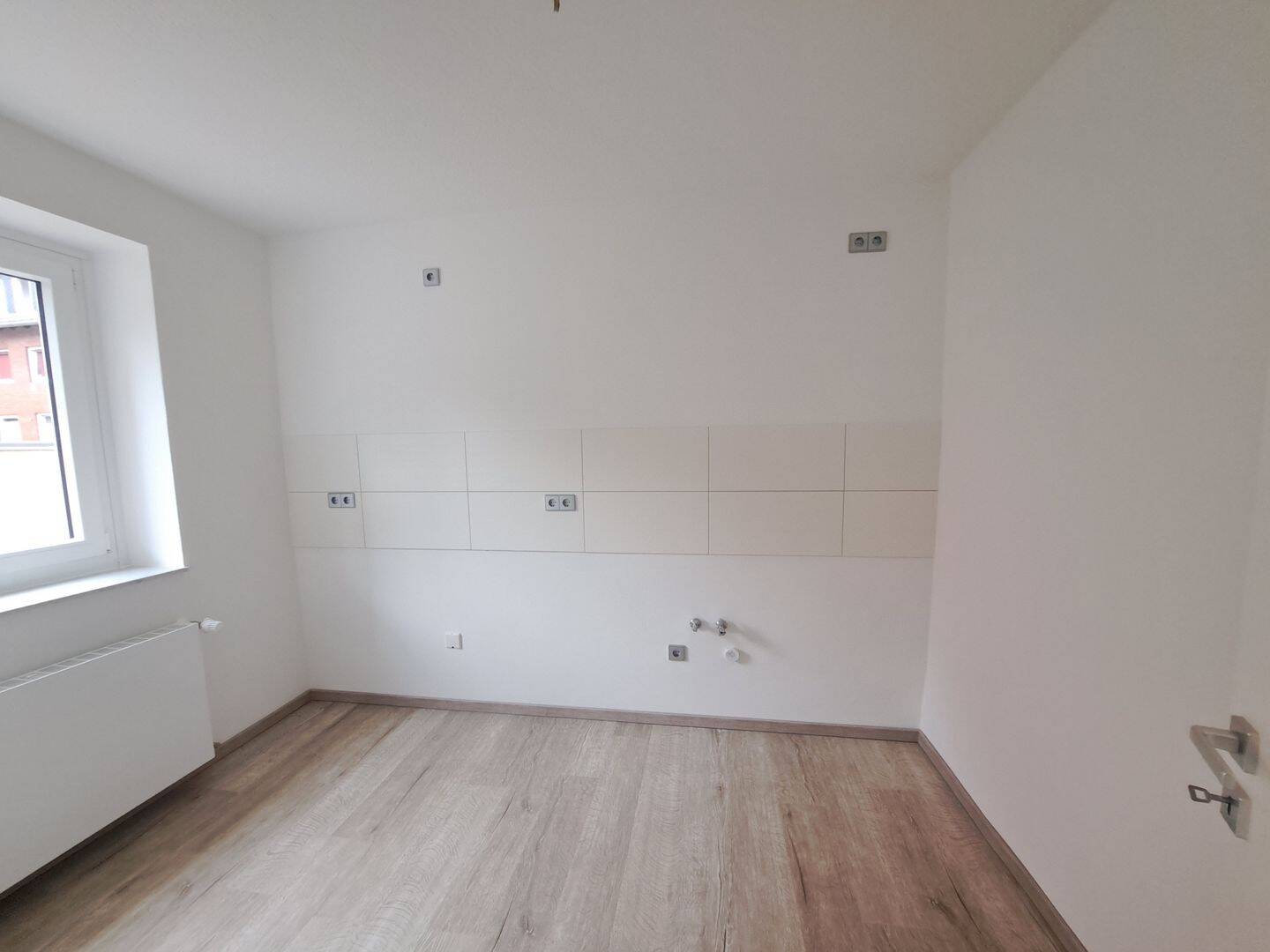 Frisch renovierte 2-Zimmer-Wohnung im Hochparterre in Bremerhaven-Lehe! – Bremerhaven – Vorschaubild 5