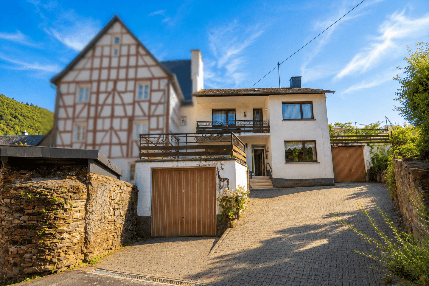 Ein Haus nahe Cochem - mit 2 Terrassen, Balkon und Garage in hochwassersicherer Lage