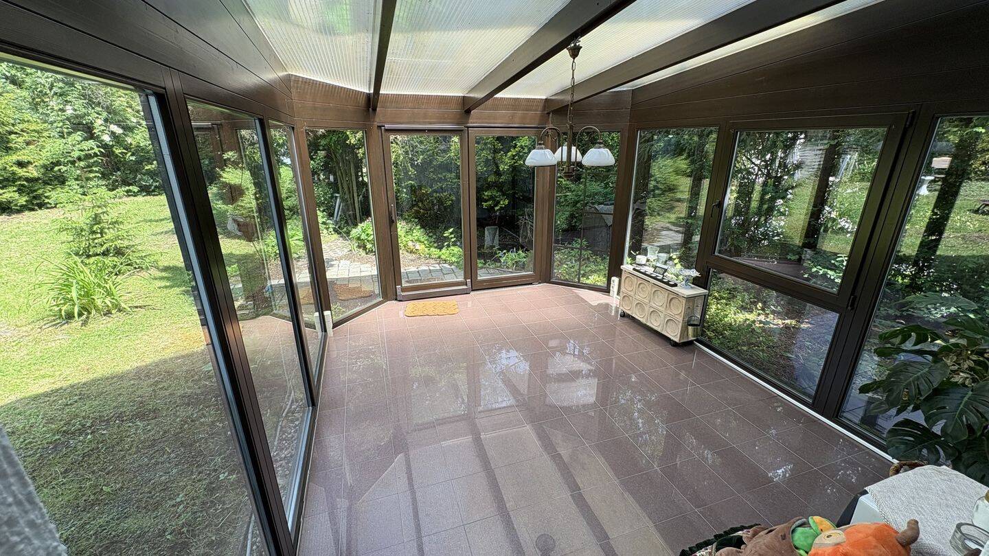 Einfamilienhaus mit Wintergarten, großem Garten und modernisiertem Wohnkomfort – Jena – Vorschaubild 2