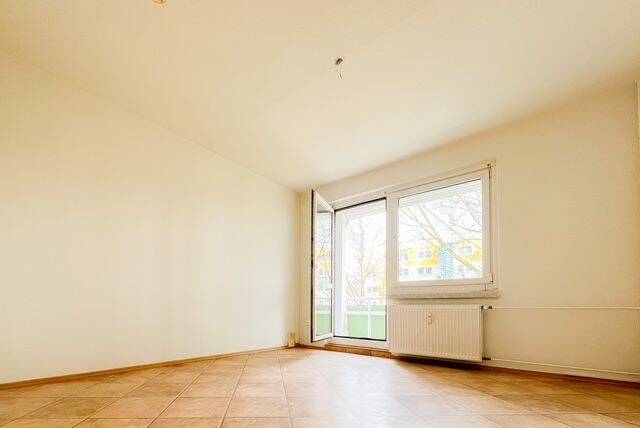 Moderne Wohlfühlwohnung mit Einbauküche und sonnigem Balkon! – Chemnitz – Vorschaubild 2