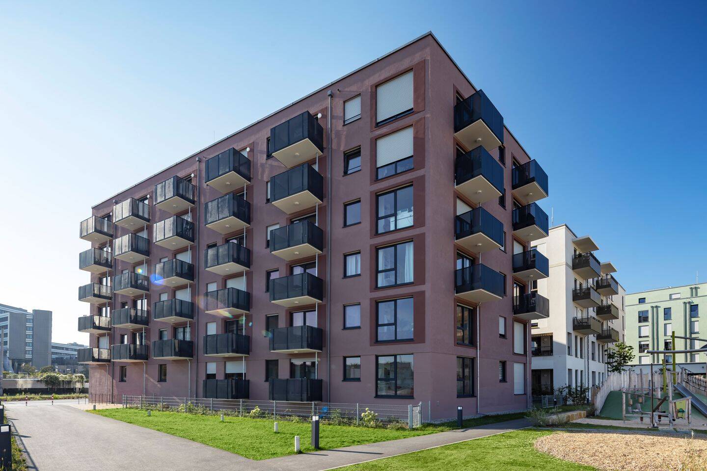 1-Zimmer-City-Apartment mit Balkon im Luitpoldviertel – Nürnberg – Vorschaubild 2