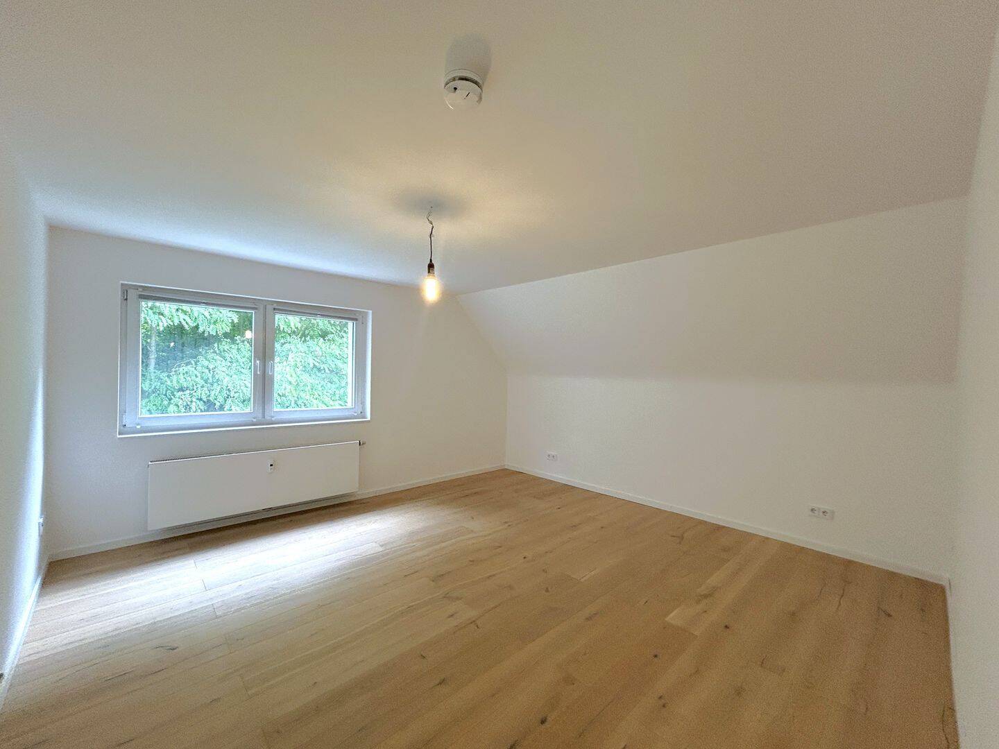 Renovierte 4 Zimmerwohnung mit hochwertiger Ausstattung! – Hannover – Vorschaubild 9