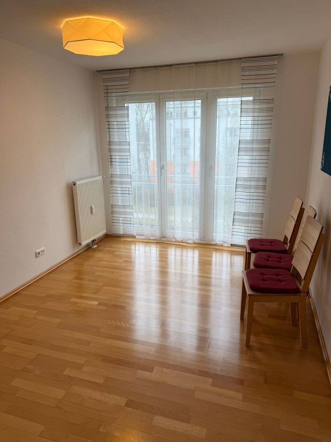 TEILMÖBLIERT: Wunderschöne, Helle und super geschnittene 2-Zimmer Wohnung in TOP LAGE - NÄHE UNIBVERSITÄTEN AM GALGENBERG – Regensburg – Vorschaubild 9