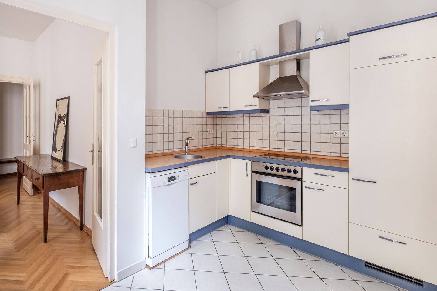 Stilvolle Altbauwohnung mit Südbalkon im begehrten Samariterkiez – Berlin – Vorschaubild 3