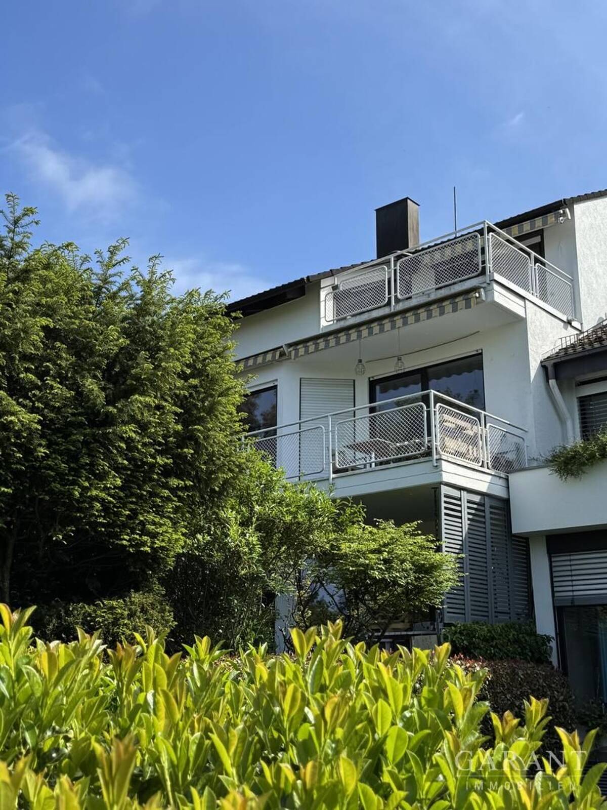 2-Familien-Reiheneckhaus mit toller Aussicht - in exklusiver Lage! – 70374 Stuttgart – Bild 1 von 9