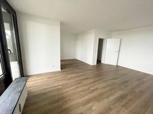 Renovierte 3-Zimmer-Wohnung: moderne Ausstattung, Balkon, neues Wannenbad, separate Küche, sep. WC – 51145 Köln – Vorschaubild 8