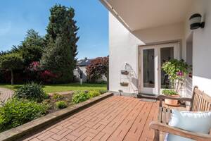 Bielefeld-Brake: charmantes Zweifamilienhaus mit kleiner Gewerbeeinheit und großem Garten! – 33729 Bielefeld – Vorschaubild 6
